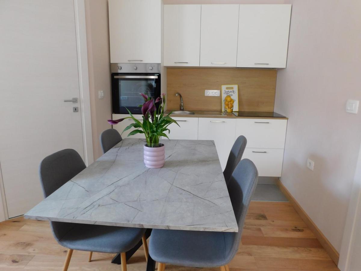 Hisa Limoni Apartamento Koper Exterior foto